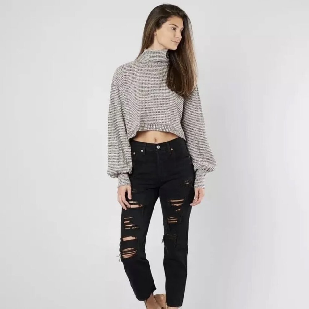 Free People Waffle Knit Mock Neck Long Sleeve Crop With Thumbholes Size Medium